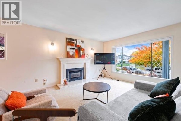 3136 E 53rd Avenue, Vancouver, BC V5S1W5 Photo 5