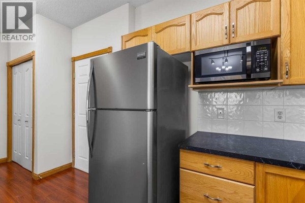 4pc Bathroom - 314, 1920 14 Avenue Ne, Calgary, AB T2E8V4 Photo 5