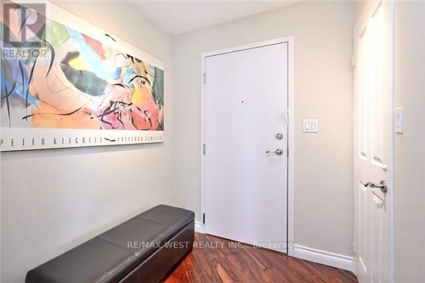 314 - 2261 Lake Shore Boulevard W, Toronto, ON, photo 3