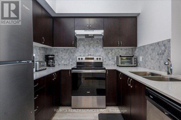 Kitchen - 314 - 54 Koda Street, Barrie, ON L9K0J6 Photo 5