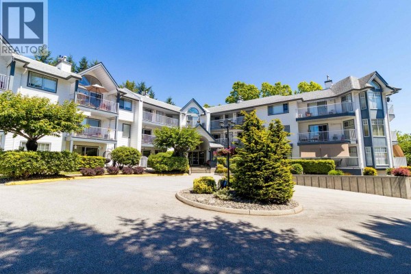 314 11601 227 Street, Maple Ridge, BC V2X0J7 Photo 2