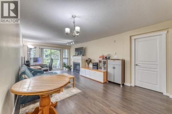 314 2958 Silver Springs Boulevard, Coquitlam, BC V3E3R9 Photo 5