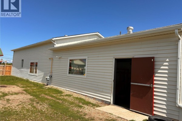 314-316 1st Avenue E, Nipawin, SK S0E1E0 Photo 4