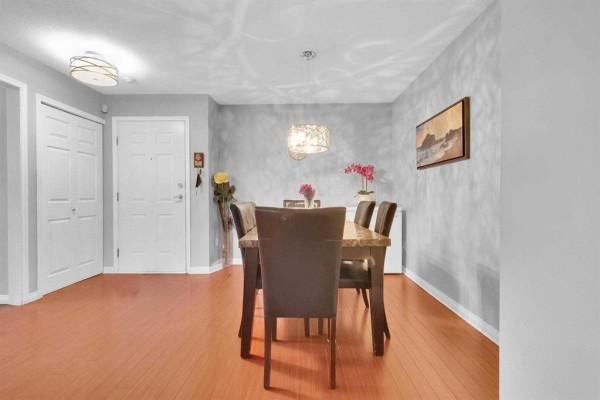 314 7151 121 Street, Surrey, BC V3W0E7 Photo 4