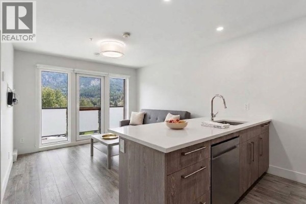 314 7350 Crabapple Court, Pemberton, BC V0N2L1 Photo 2