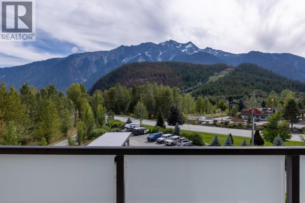 314 7350 Crabapple Court, Pemberton, BC V0N2L1 Photo 3