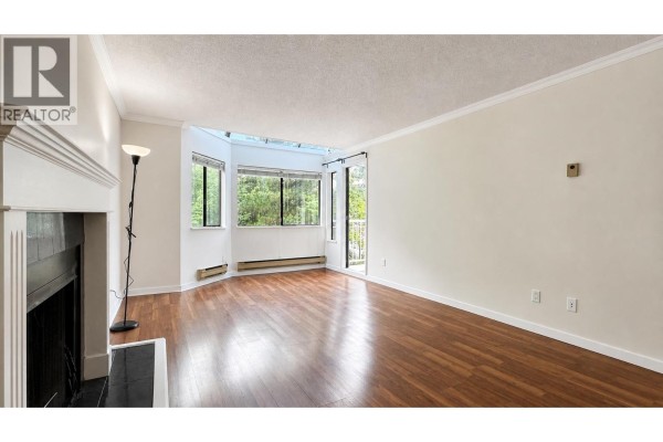 314 9584 Manchester Drive, Burnaby, BC V3N4R1 Photo 4