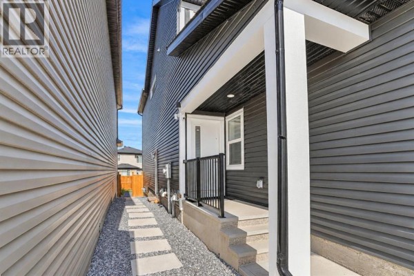 Foyer - 314 Corner Meadows Way Ne, Calgary, AB T3N1Y4 Photo 4