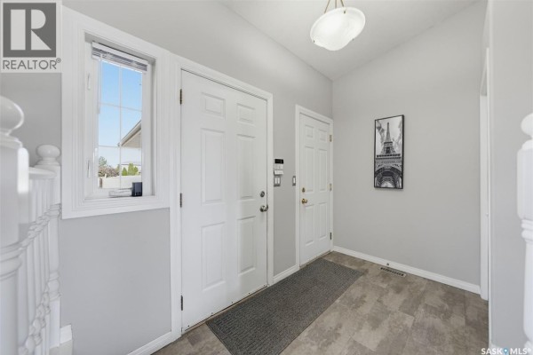 Dining room - 314 Peterson Crescent, Saskatoon, SK S7L7H7 Photo 4