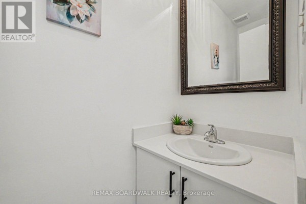 314 Valade Crescent, Ottawa, ON K4A2X4 Photo 4
