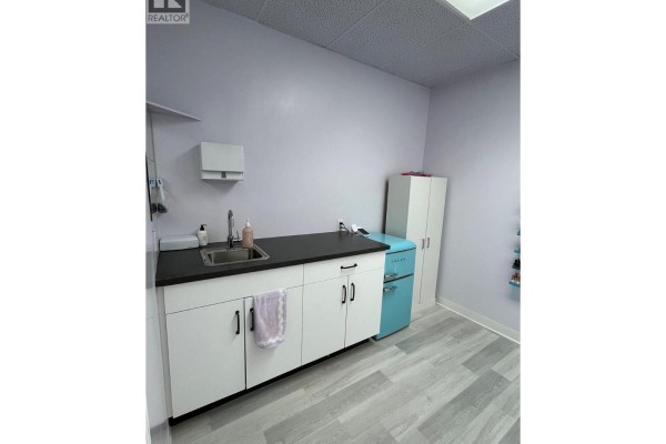 3140 Lakeshore Road Unit# 203, Kelowna, BC, photo 2