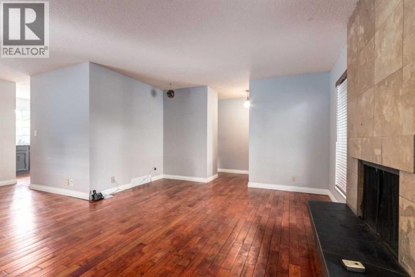 Foyer - 3147 Palliser Drive Sw, Calgary, AB T2V4G7 Photo 5