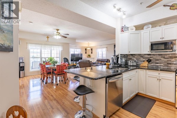 Dining room - 315, 29 River Ridge Drive Nw, Medicine Hat, AB T1A8V3 Photo 4
