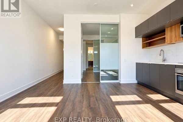 Den - 315 - 111 St Clair Avenue W, Toronto, ON M4V1N5 Photo 5