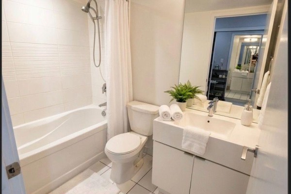 Primary Bedroom - 315 - 151 Dan Leckie Way, Toronto, ON M5V4B2 Photo 5