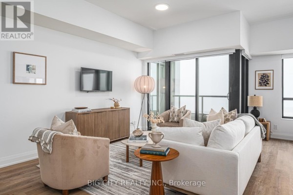 Bedroom - 315 - 36 Brentcliffe Road, Toronto, ON M4G0E1 Photo 5