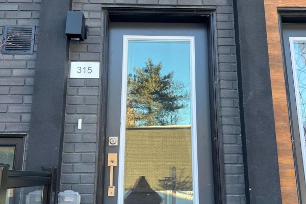 315 - 402 The Eastmall, Toronto, ON, photo 3