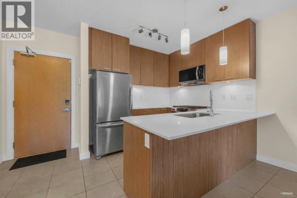 315 1330 Marine Drive, North Vancouver, BC V7P1T4 Photo 3