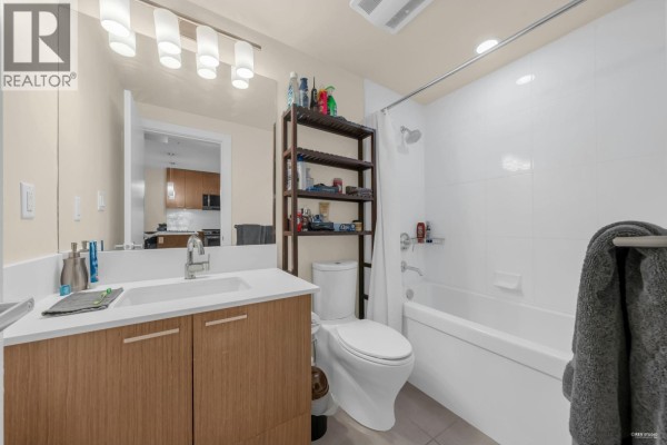 315 1330 Marine Drive, North Vancouver, BC V7P1T4 Photo 4