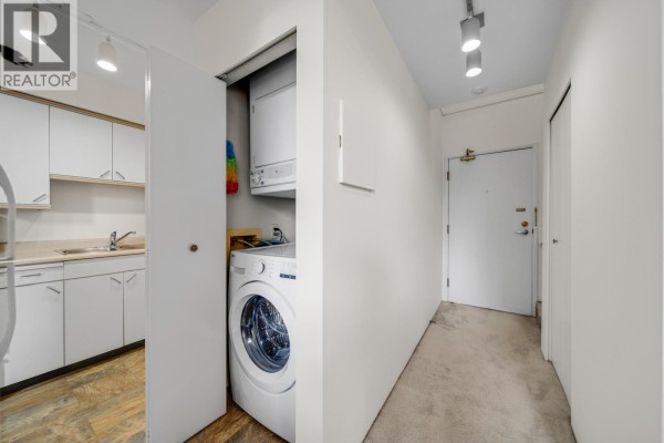 315 1510 Nelson Street, Vancouver, BC V6G1M1 Photo 2
