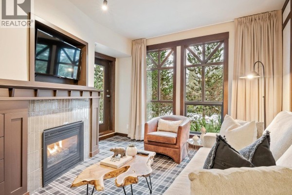 315 4320 Sundial Crescent, Whistler, BC V8E1G6 Photo 3