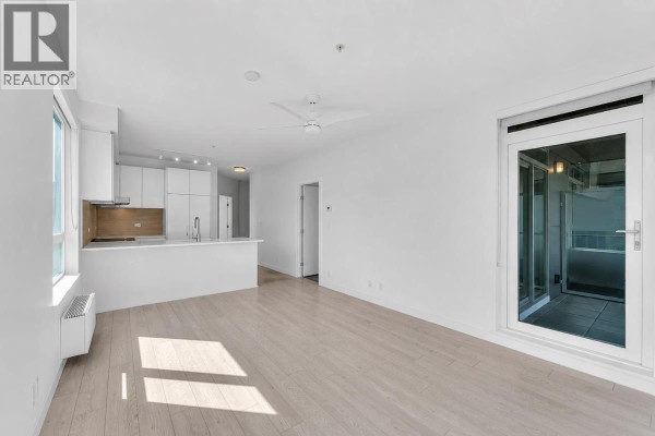 315 711 W 14th Street, North Vancouver, BC V7M3E8 Photo 4