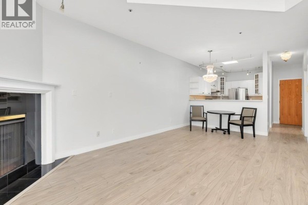315 8651 Ackroyd Road, Richmond, BC V6X1B6 Photo 5