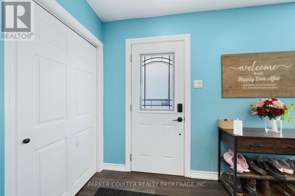 Living room - 315 Oxford Street, Orillia, ON L3V1H8 Photo 4