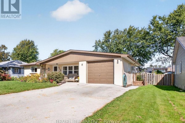 Bedroom 2 - 315 Park Avenue W, Haldimand, ON N1A1M7 Photo 5
