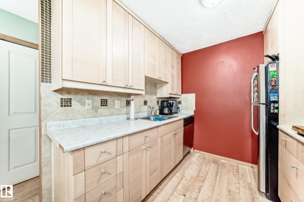 Bedroom 2 - 3151 139 Av Nw, Edmonton, AB T5Y1R4 Photo 5