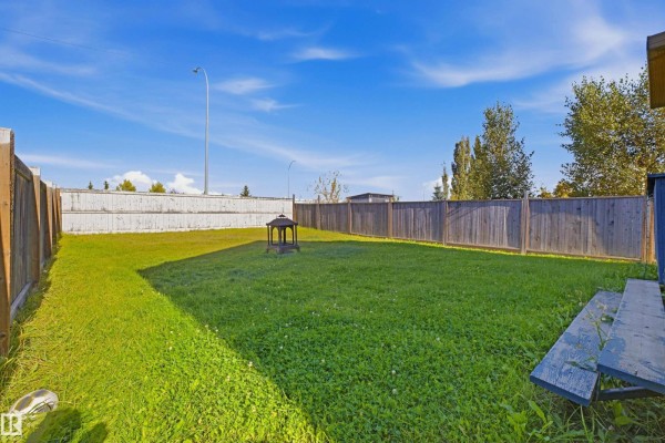 Kitchen - 3151 Trelle Lo Nw, Edmonton, AB T6R0A2 Photo 3