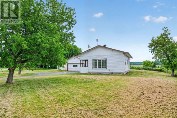3156 Old Highway 17 Road, Clarence Rockland, ON, photo 2