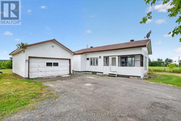 Laundry room - 3156 Old Highway 17 Road, Clarence Rockland, ON K4K1W3 Photo 4