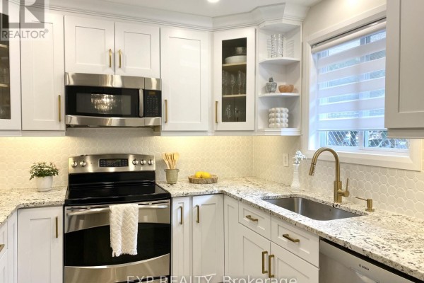 Kitchen - 3157 Secord Place, Niagara Falls, ON L2J3K5 Photo 4