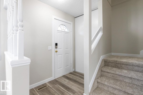 Family room - 3159 138 Av Nw, Edmonton, AB T5Y1R1 Photo 4