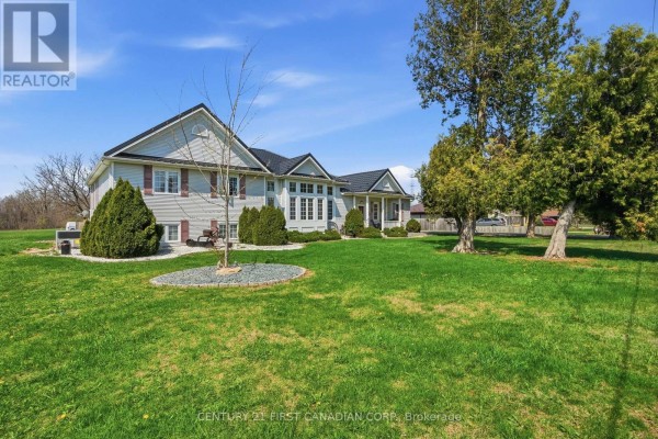 3159 Nauvoo Road, Brooke Alvinston, ON, photo 2