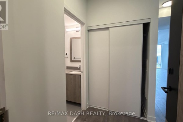 316 - 1007 The Queensway Avenue, Toronto, ON M8Z0H4 Photo 2