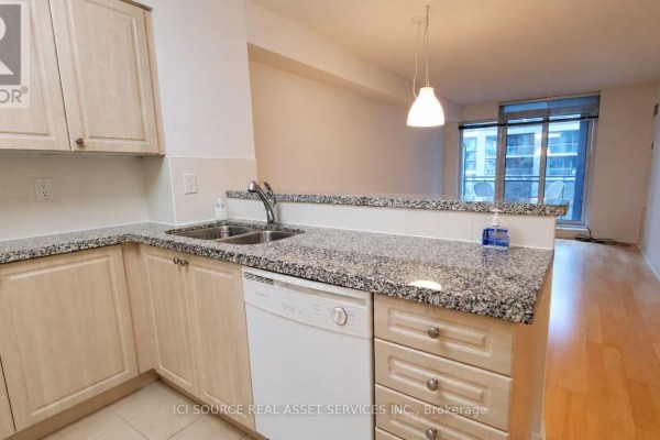 Kitchen - 316 - 2119 Lake Shore Boulevard W, Toronto, ON M8V4E8 Photo 4