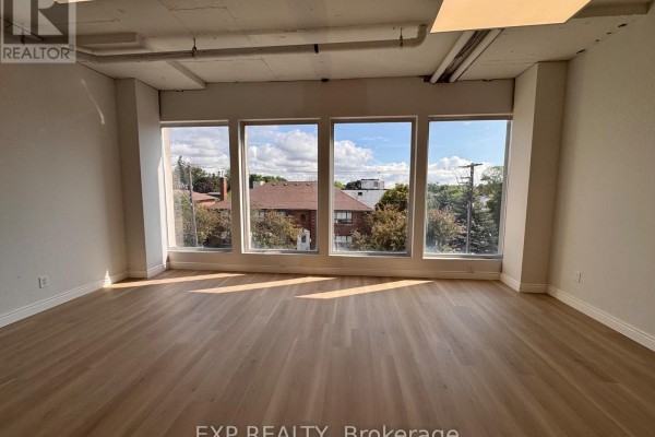 316 - 230 Lakeshore Road E, Mississauga, ON L5G1G7 Photo 5