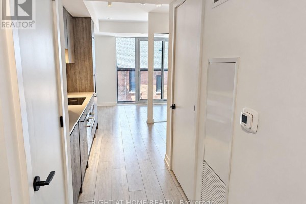 Dining room - 316 - 5 Lakeview Avenue, Toronto, ON M6J0H3 Photo 2