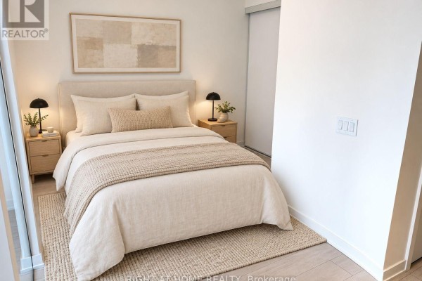 Primary Bedroom - 316 - 5 Lakeview Avenue, Toronto, ON M6J0H3 Photo 4