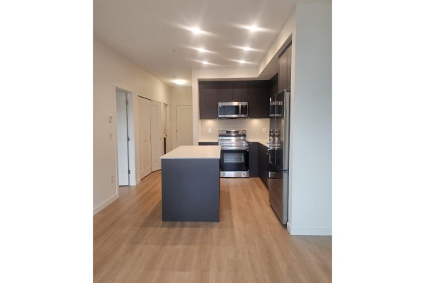 316 15730 Fraser Highway, Surrey, BC V4N0Y6 Photo 4