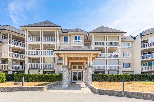316 22022 49 Avenue, Langley, BC V3A3R9 Photo 3