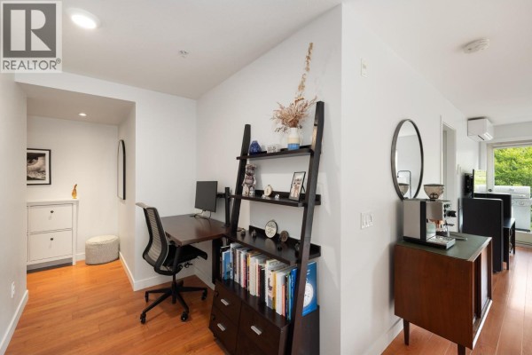 316 221 E 3rd Street, North Vancouver, BC V7L0C1 Photo 3