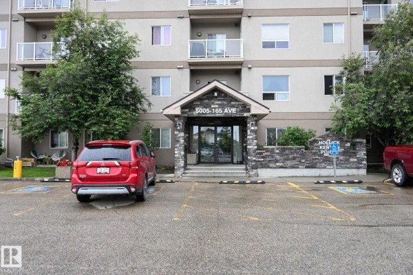 Kitchen - #316 5005 165 Av Nw, Edmonton, AB T5Y0L8 Photo 3