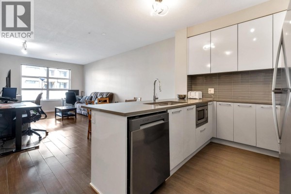 316 9168 Slopes Mews, Burnaby, BC V5A0E4 Photo 5