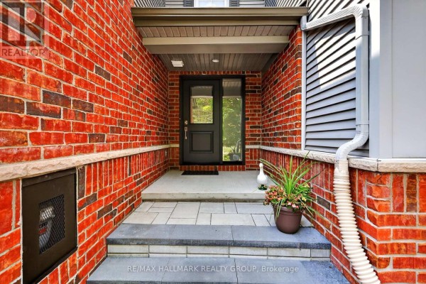 316 Aldworth Private, Ottawa, ON K2S0M9 Photo 2