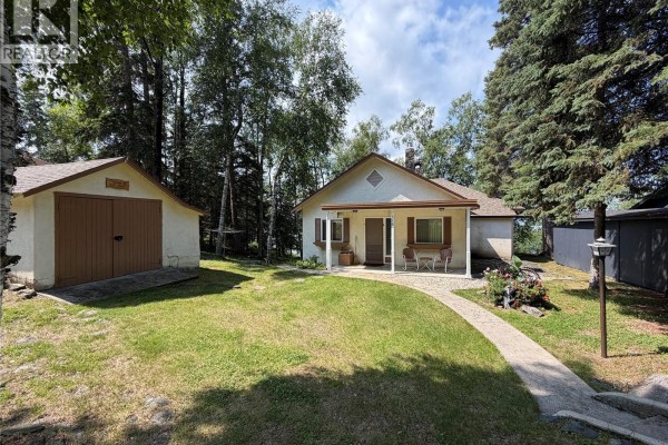 Living room - 316 Prospect Drive, Prince Albert National Park, SK S0J2Y0 Photo 2