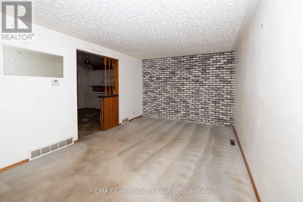 Primary Bedroom - 316 Rita Street, Thunder Bay, ON P7A1H3 Photo 4