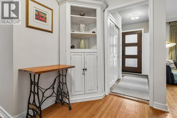 Pantry - 316 River Side Drive, Oakville, ON L6K3N4 Photo 4